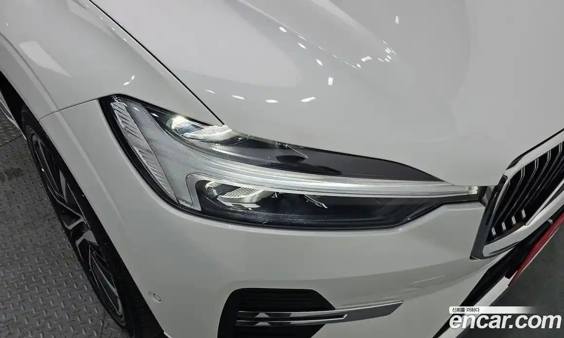 Volvo XC60 2023 2.0 гидро в Москве № 2057946, фото 8