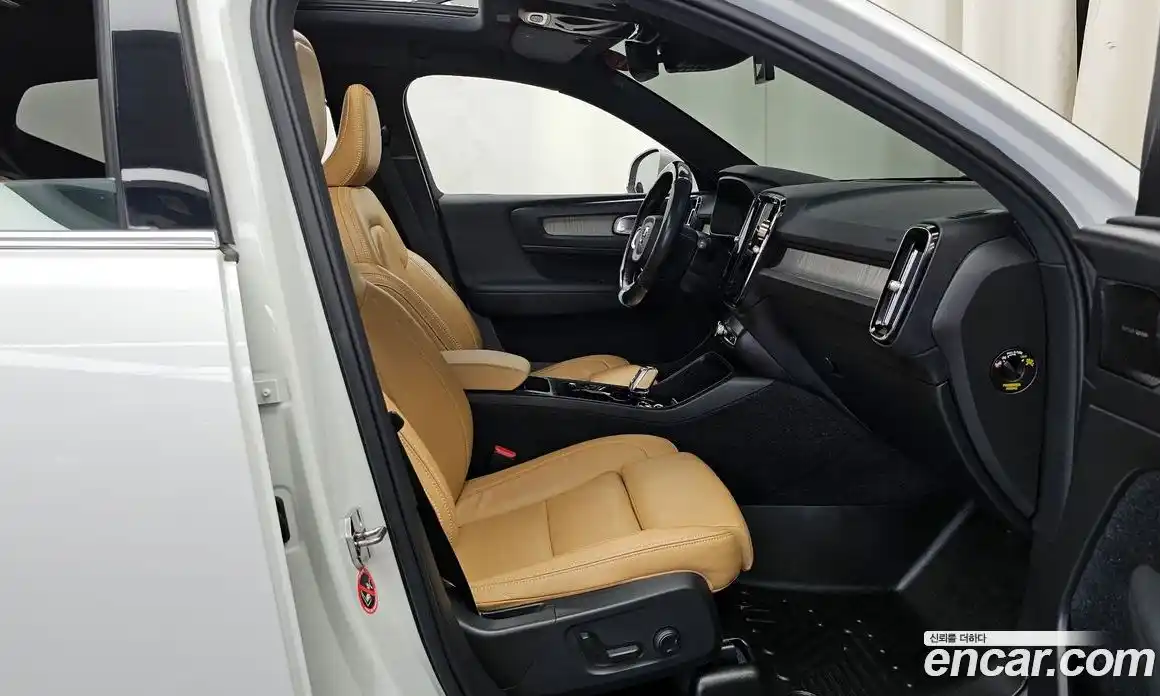 Volvo XC40 2021 2.0 гидро в Москве № 2057974, фото 17