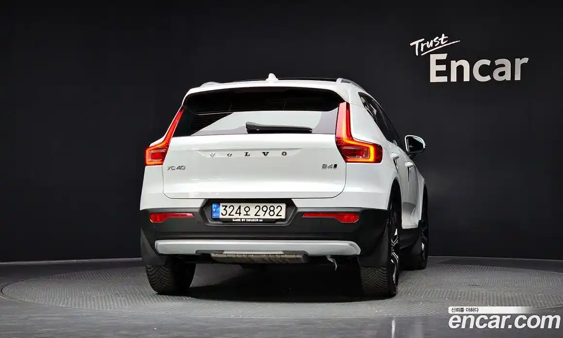 Volvo XC40 2021 2.0 гидро в Москве № 2057974, фото 4