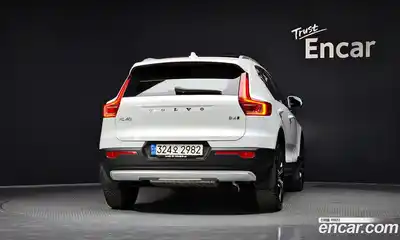 Volvo XC40 2021 2.0 гидро в Москве № 2057974, миниатюра 4
