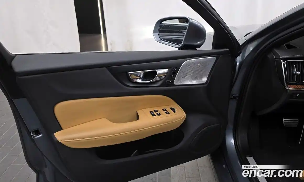 Volvo S60 2021 2.0 гидро в Москве № 2057988, фото 14