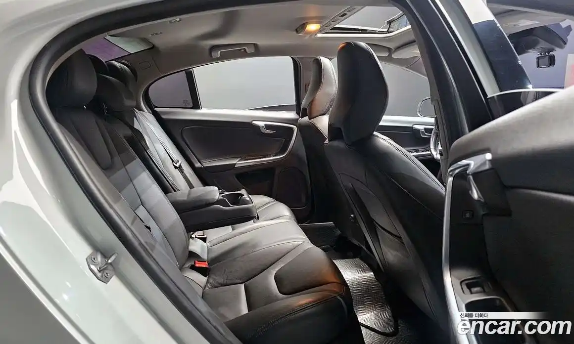 Volvo S60 2015 1.6 гидро в Москве № 2057996, фото 11