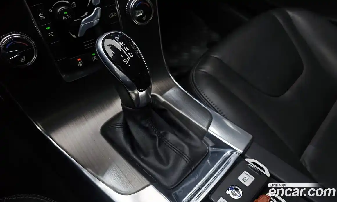 Volvo S60 2015 1.6 гидро в Москве № 2057996, фото 9