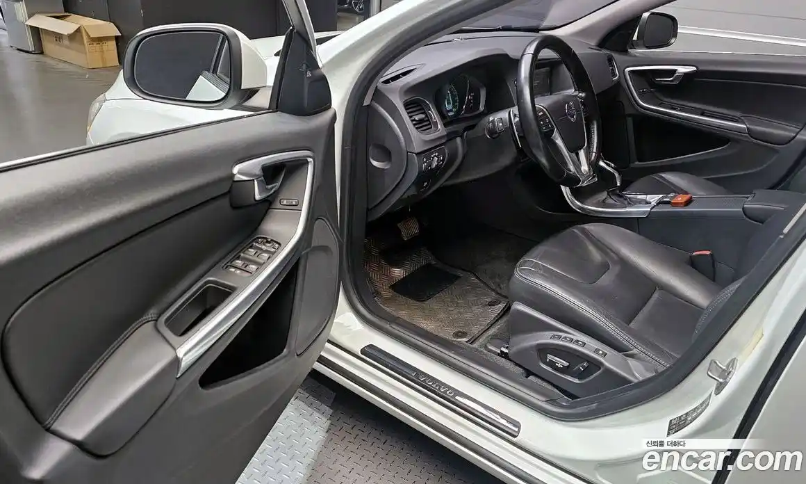 Volvo S60 2015 1.6 гидро в Москве № 2057996, фото 10