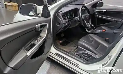 Volvo S60 2015 1.6 гидро в Москве № 2057996, миниатюра 10
