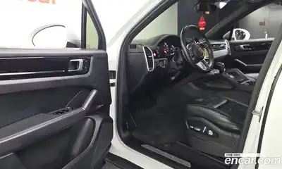 Porsche Cayenne 2019 3.0 гидро в Москве № 2058513, миниатюра 10