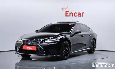 Lexus LS, 2021
