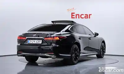 Lexus LS 2021 3.5 гидро в Москве № 2060120, миниатюра 2