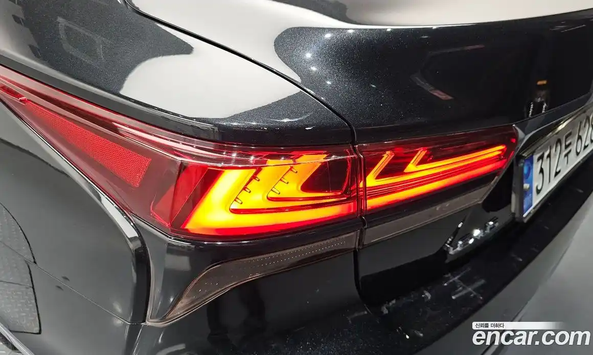 Lexus LS 2021 3.5 гидро в Москве № 2060120, фото 9