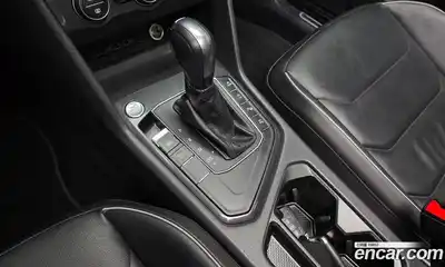 Volkswagen Tiguan 2020 2.0 гидро в Москве № 2060672, миниатюра 12