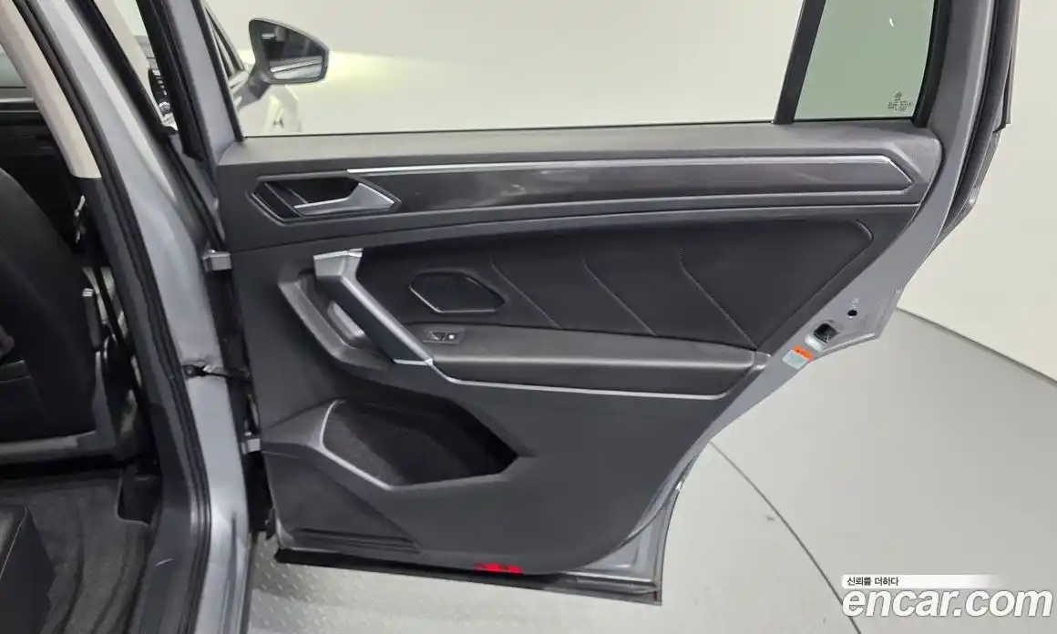 Volkswagen Tiguan 2020 2.0 гидро в Москве № 2060672, фото 15
