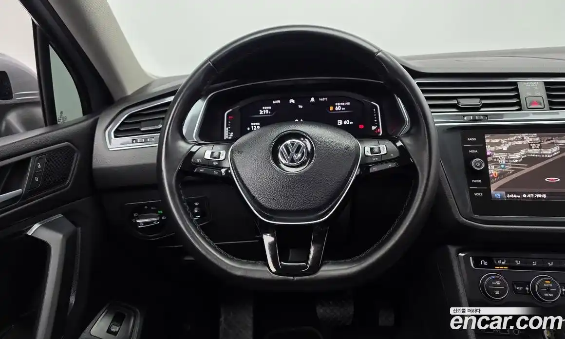 Volkswagen Tiguan 2020 2.0 гидро в Москве № 2060672, фото 19