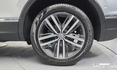 Volkswagen Tiguan 2020 2.0 гидро в Москве № 2060672, миниатюра 7