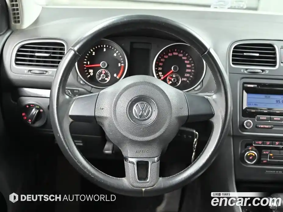 Volkswagen Golf 2010 2.0 гидро в Москве № 2061153, фото 13