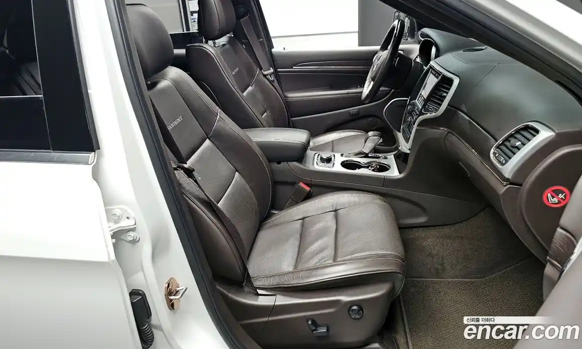 Jeep Cherokee 2018 3.0 гидро в Москве № 2061520, фото 13