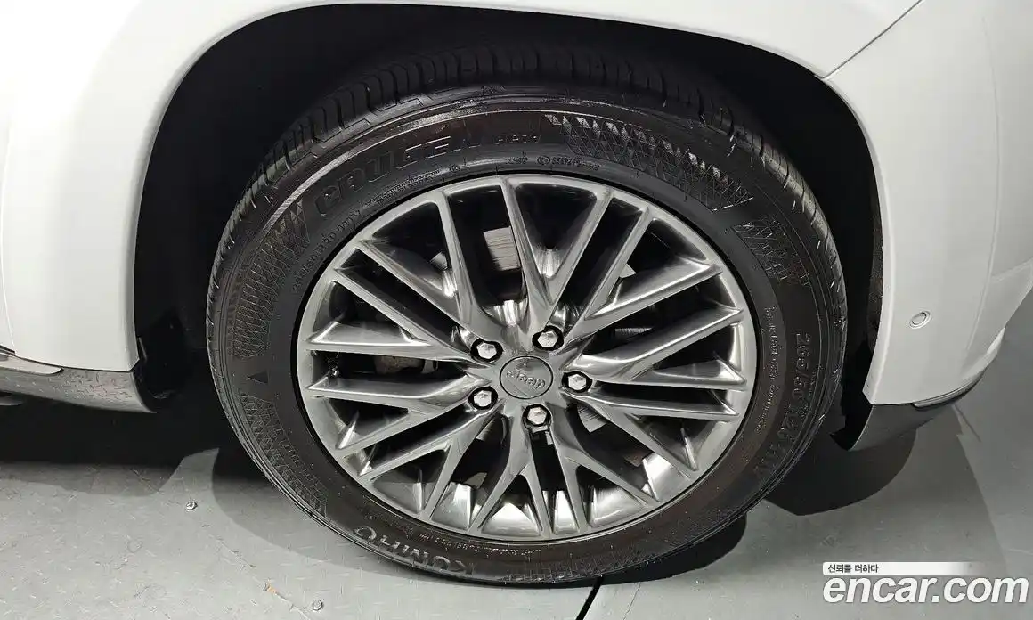 Jeep Cherokee 2018 3.0 гидро в Москве № 2061520, фото 7