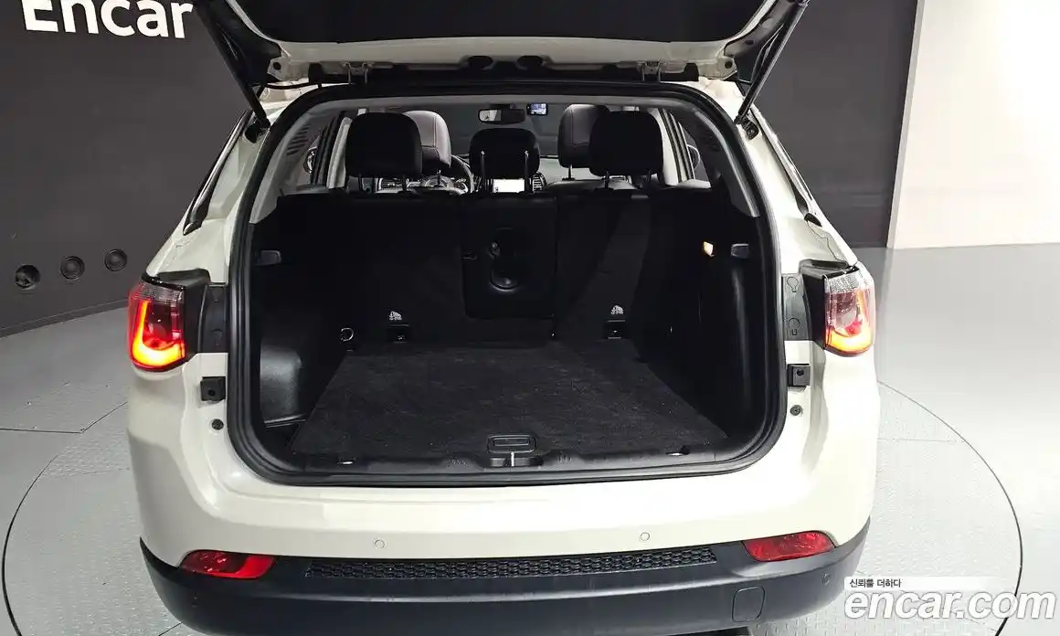 Jeep Compass 2019 2.4 гидро в Москве № 2061525, фото 28