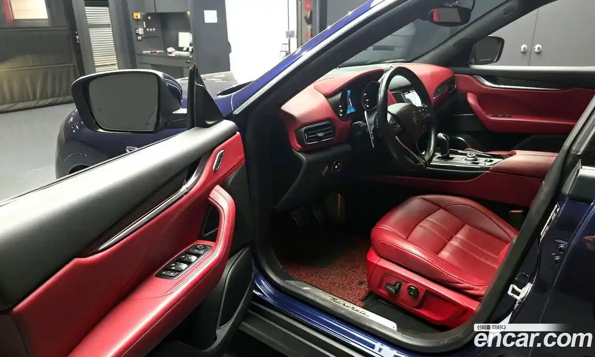 Maserati Levante 2018 3.0 гидро, фото 13