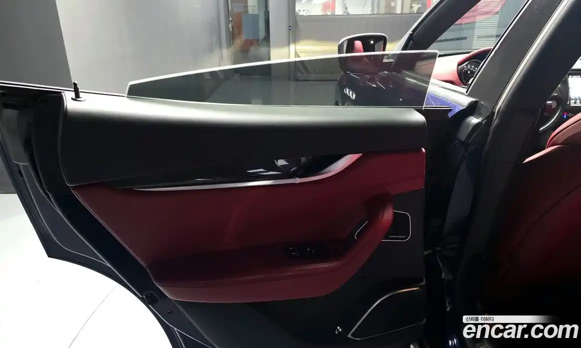 Maserati Levante 2018 3.0 гидро, фото 15