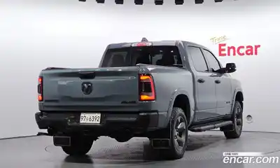 Dodge Ram Pick Up 2021 5.7 гидро в Москве № 2066025, миниатюра 2