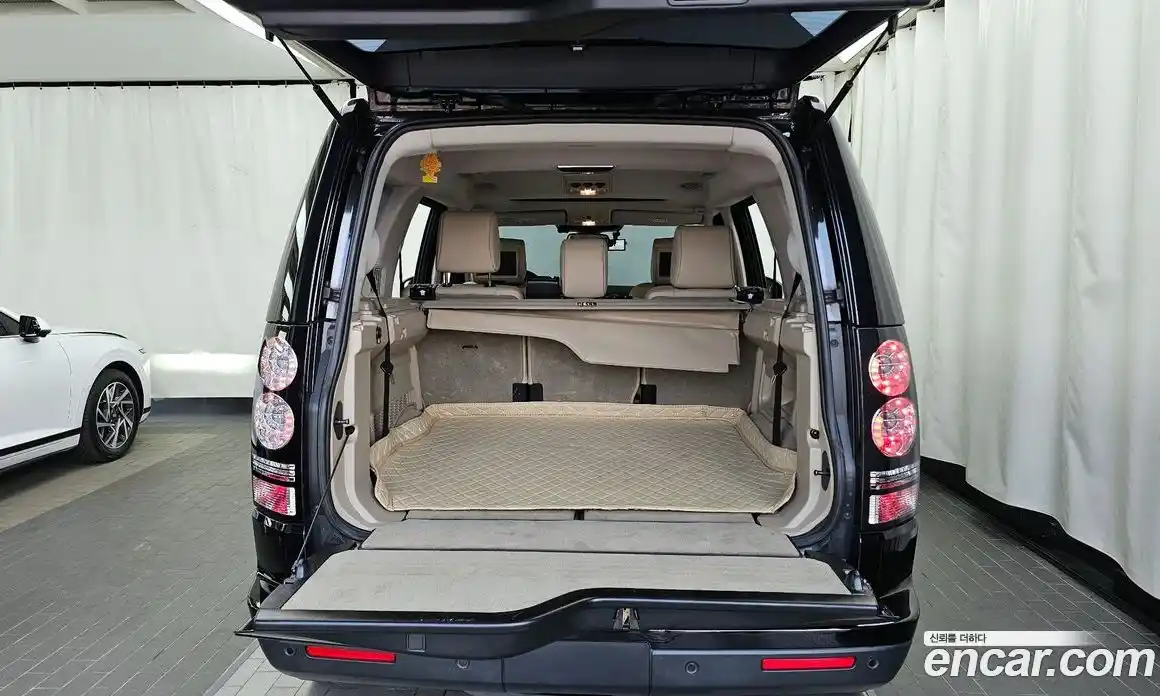 Land Rover Discovery 2016 3.0 гидро в Москве № 213774, фото 20