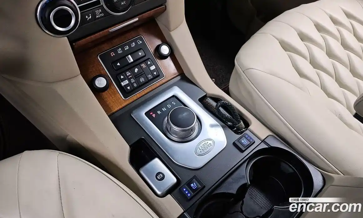 Land Rover Discovery 2016 3.0 гидро в Москве № 213774, фото 9