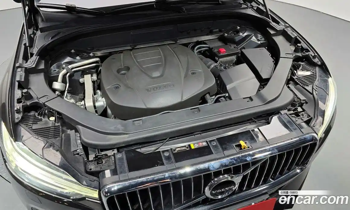 Volvo XC60 2019 2.0 гидро в Москве № 230579, фото 6