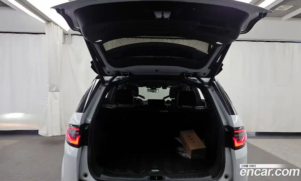 Land Rover Discovery Sport 2025 2.0 гидро в Москве № 231168, фото 20