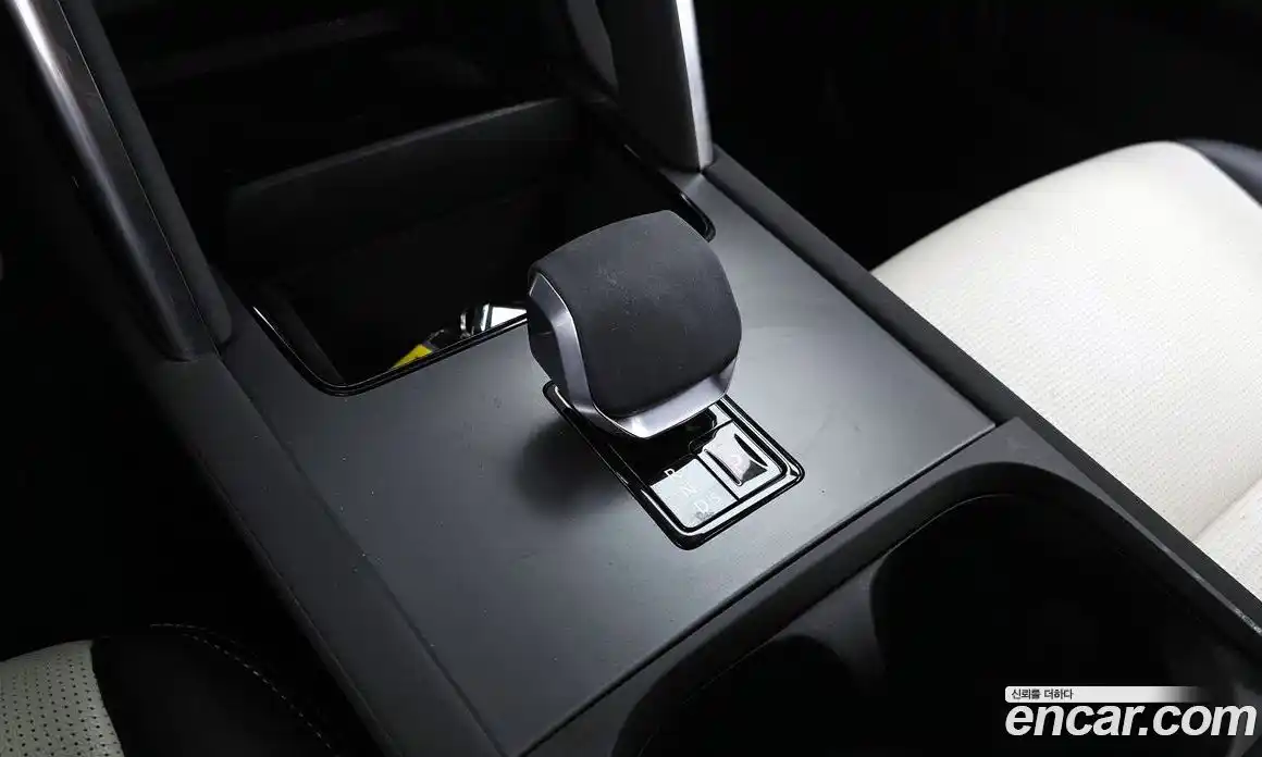 Land Rover Discovery Sport 2025 2.0 гидро в Москве № 231168, фото 9