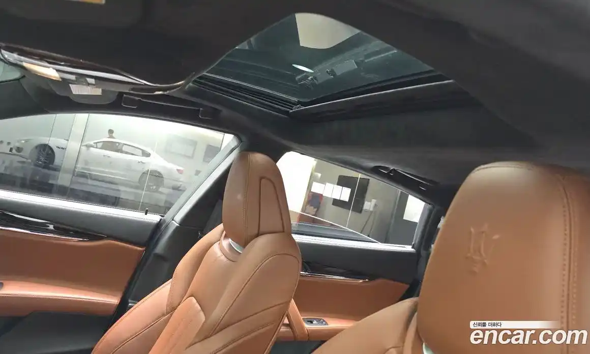 Maserati Quattroporte 2018 3.0 гидро, фото 19