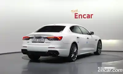 Maserati Quattroporte 2018 3.0 гидро, миниатюра 2
