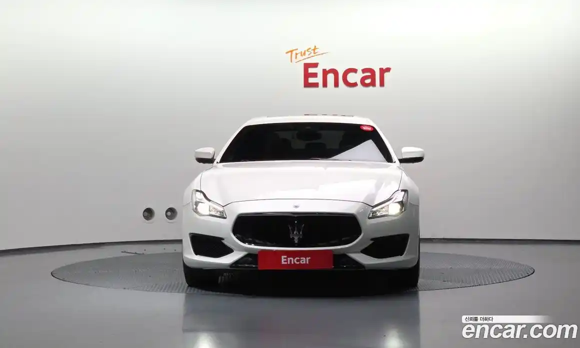 Maserati Quattroporte 2018 3.0 гидро, фото 3