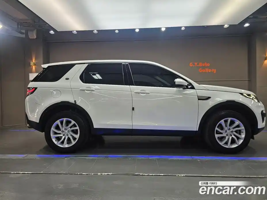 Land Rover Discovery Sport 2017 2.0 гидро в Москве № 166834, фото 14