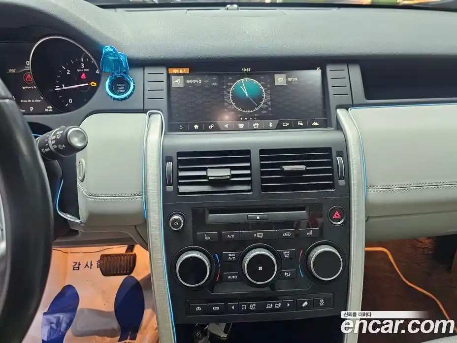 Land Rover Discovery Sport 2017 2.0 гидро в Москве № 166834, фото 8