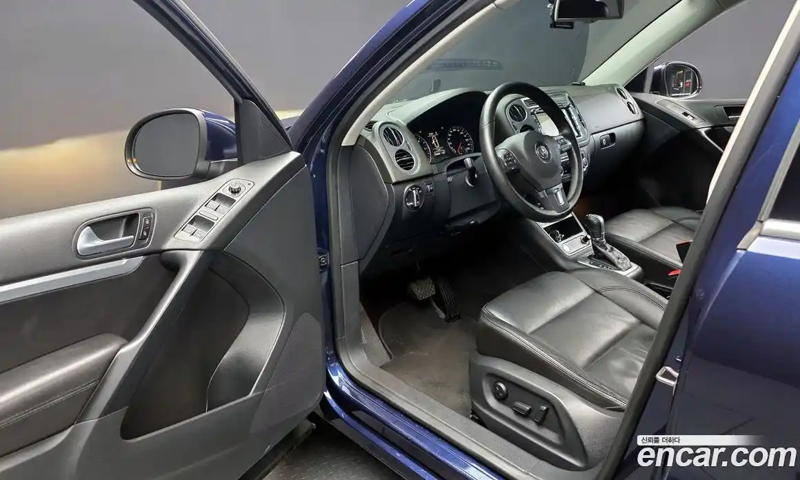 Volkswagen Tiguan 2015 2.0 гидро в Москве № 169022, фото 11
