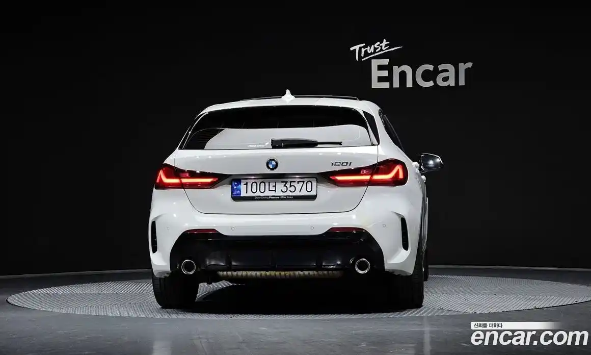 BMW 1-Series 2023 2.0 гидро в Москве № 188423, фото 4