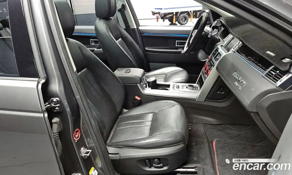 Land Rover Discovery Sport 2015 2.0 гидро в Москве № 189225, фото 10