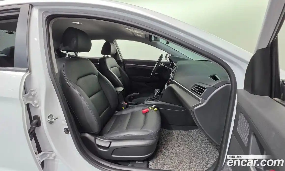 Hyundai Avante 2019 1.6 гидро в Москве № 2049879, фото 13