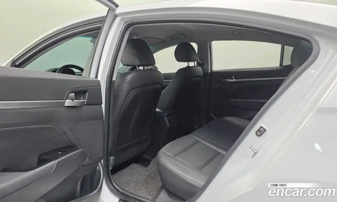 Hyundai Avante 2019 1.6 гидро в Москве № 2049879, фото 24
