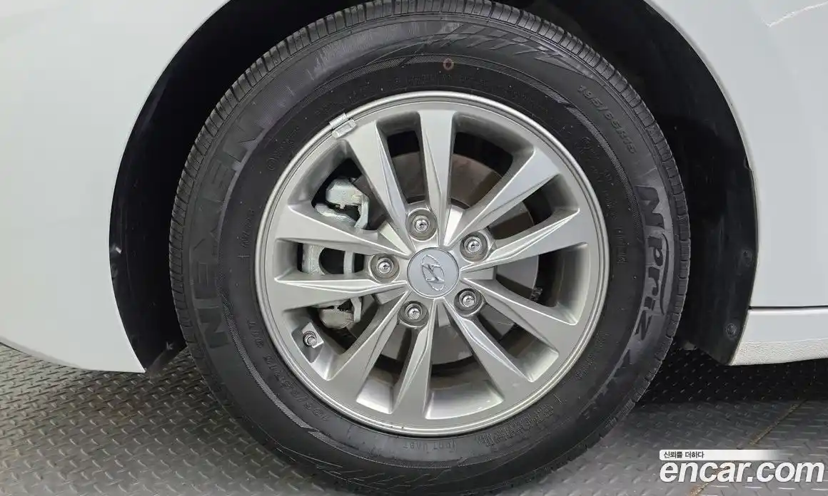 Hyundai Avante 2019 1.6 гидро в Москве № 2049879, фото 5