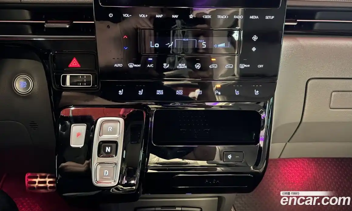 Hyundai Staria 2022 2.2 гидро в Москве № 2049902, фото 13