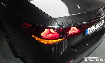 Mercedes-Benz E-Class 2025 2.0 гидро в Москве № 2050114, миниатюра 9