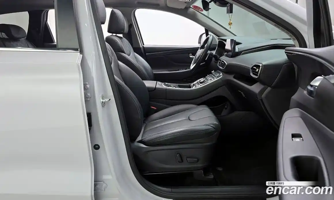 Hyundai Santa Fe 2021 2.5 гидро в Москве № 2050125, фото 16