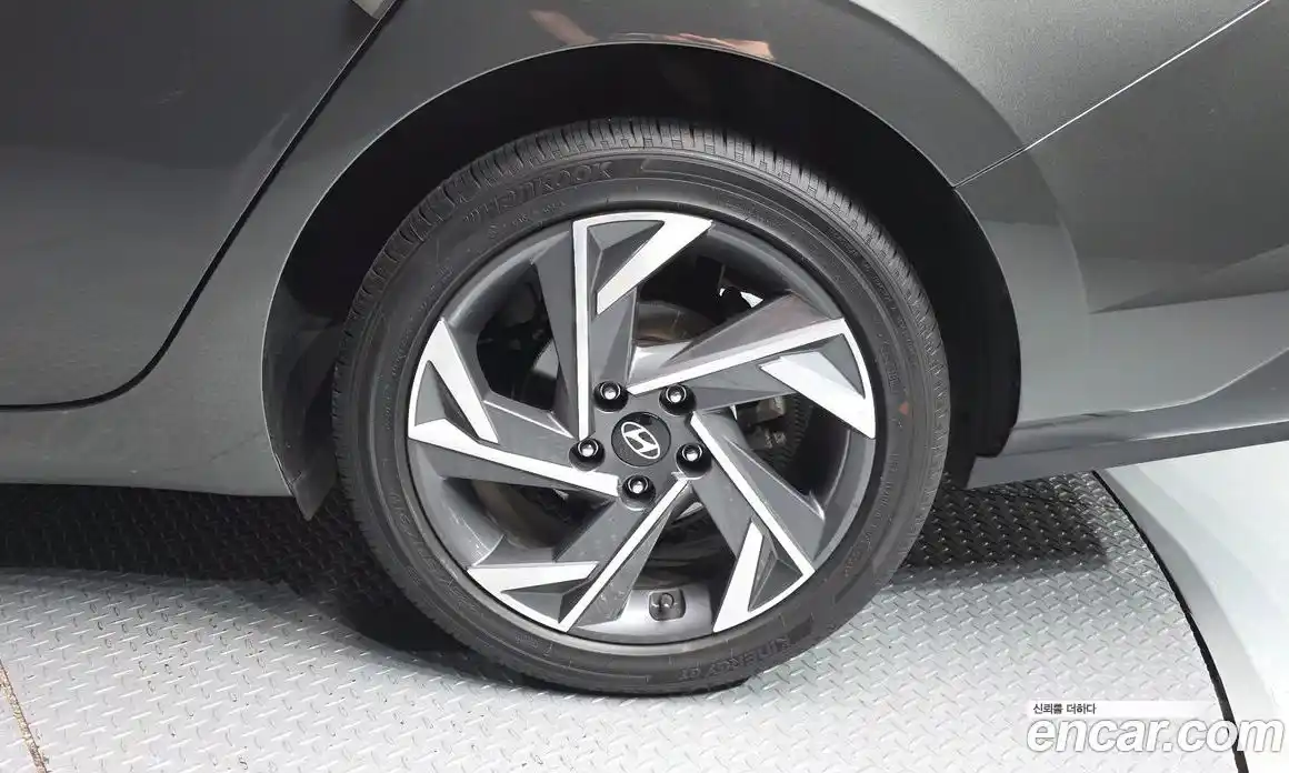 Hyundai Avante 2023 1.6 гидро в Москве № 2050141, фото 7