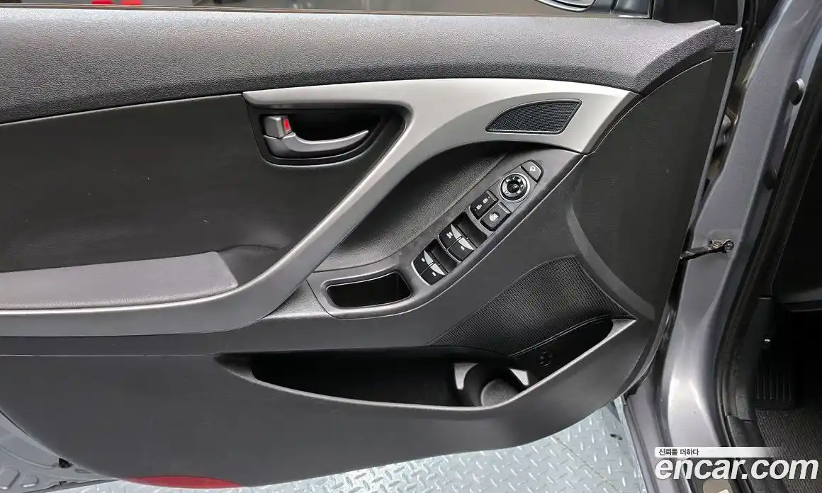 Hyundai Avante 2014 1.6 гидро в Москве № 2050170, фото 14