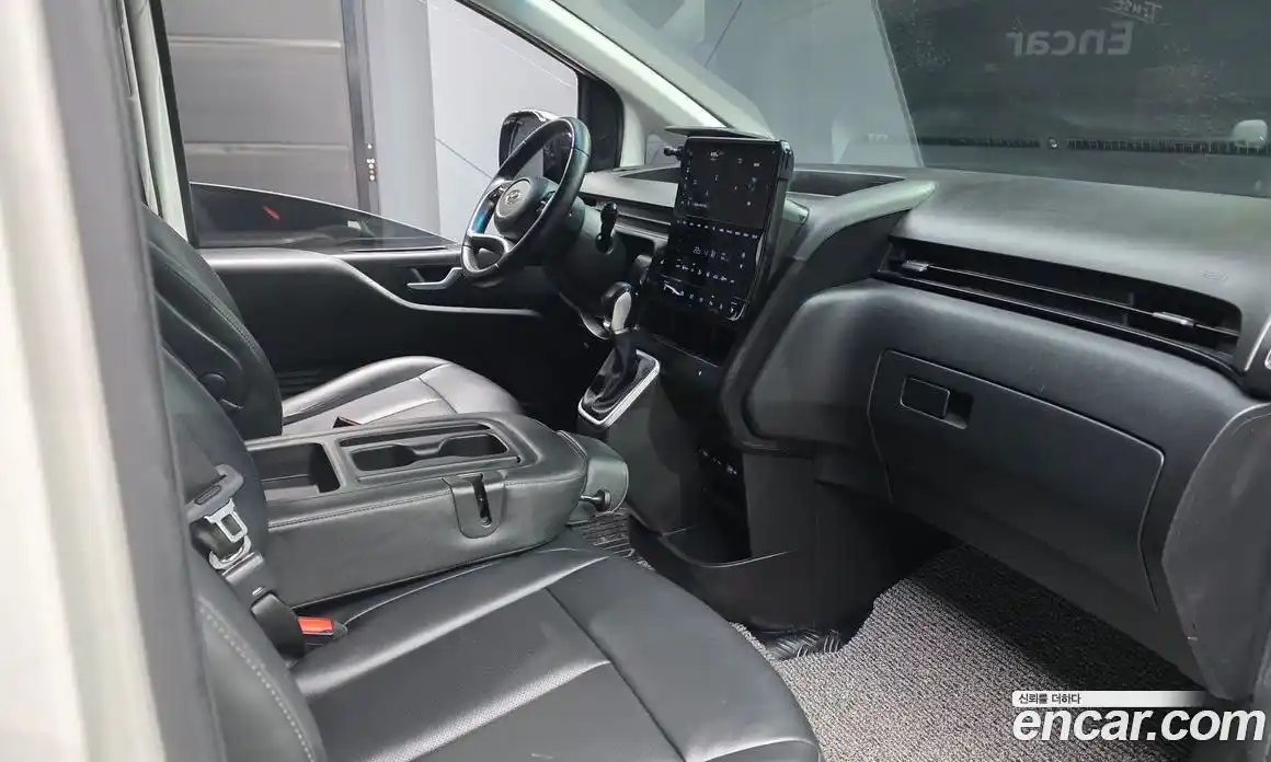 Hyundai Staria 2024 3.5 гидро в Москве № 2050247, фото 10