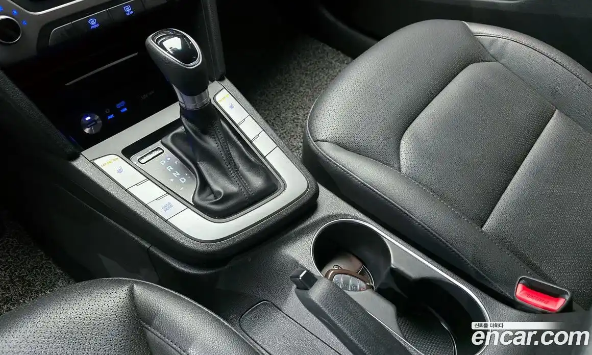 Hyundai Avante 2018 1.6 гидро в Москве № 2050338, фото 12