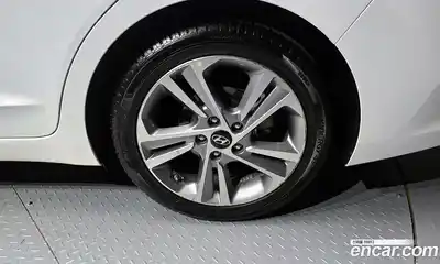 Hyundai Avante 2018 1.6 гидро в Москве № 2050338, миниатюра 7