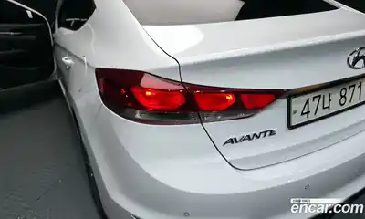Hyundai Avante 2018 1.6 гидро в Москве № 2050338, миниатюра 9