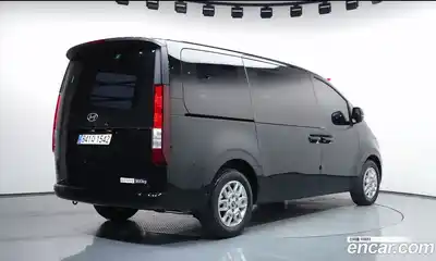 Hyundai Staria, 2024
